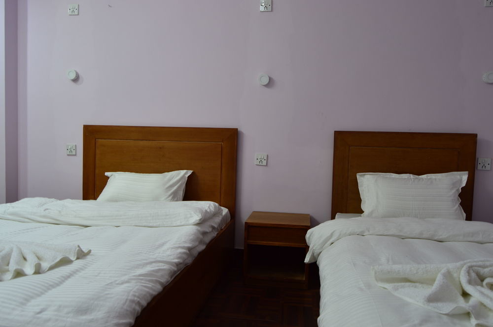 Hostel Famous House Katmandu Zewnętrze zdjęcie
