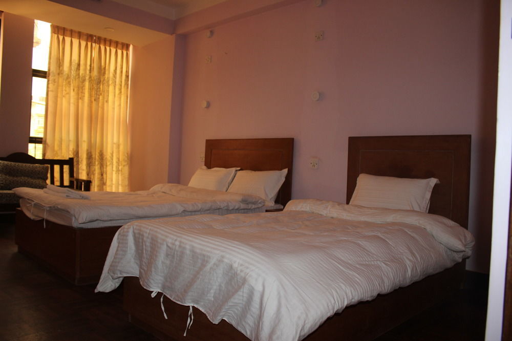 Hostel Famous House Katmandu Zewnętrze zdjęcie