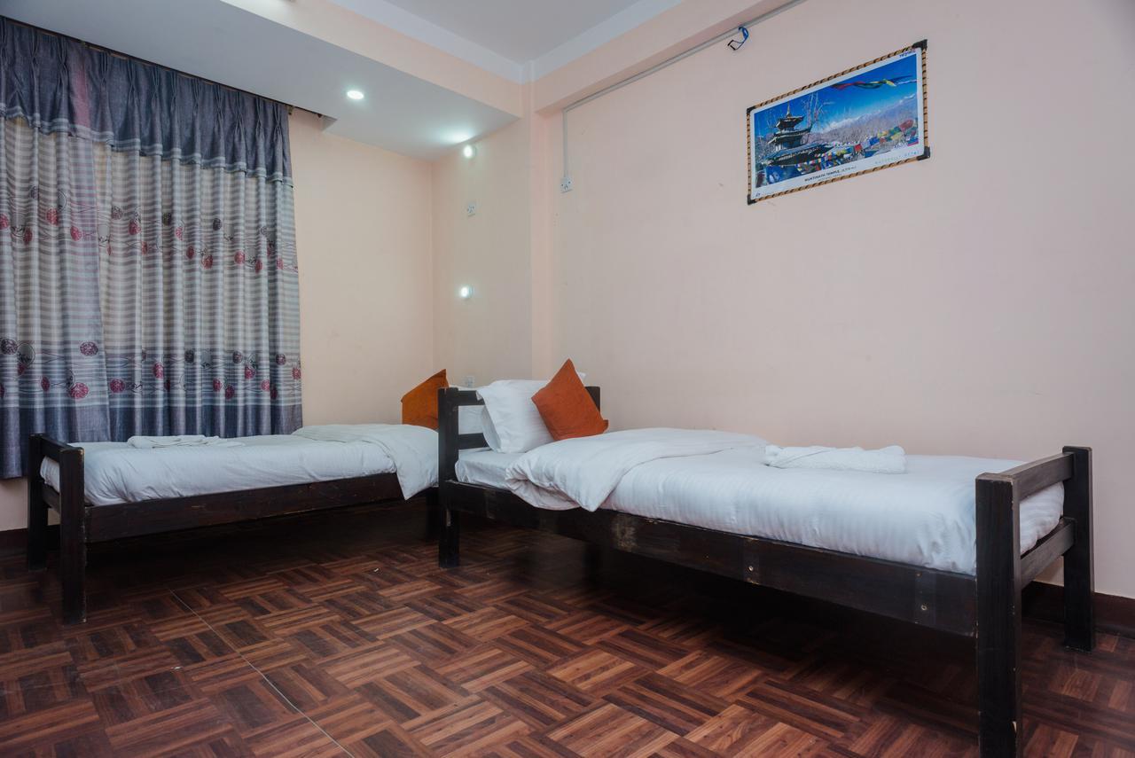 Hostel Famous House Katmandu Zewnętrze zdjęcie