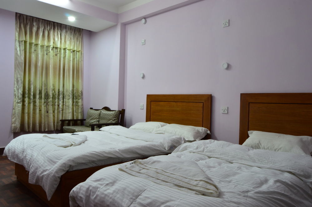 Hostel Famous House Katmandu Zewnętrze zdjęcie