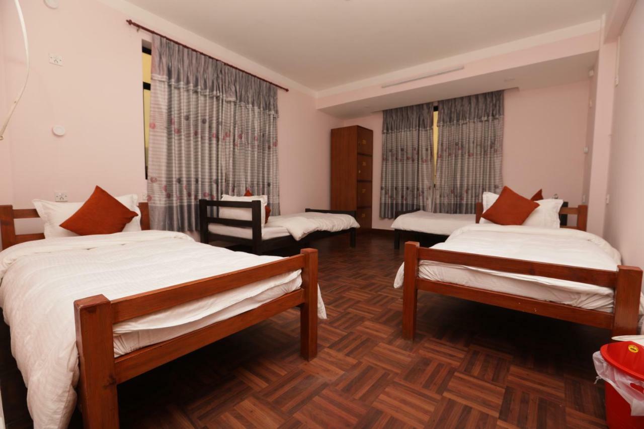 Hostel Famous House Katmandu Zewnętrze zdjęcie