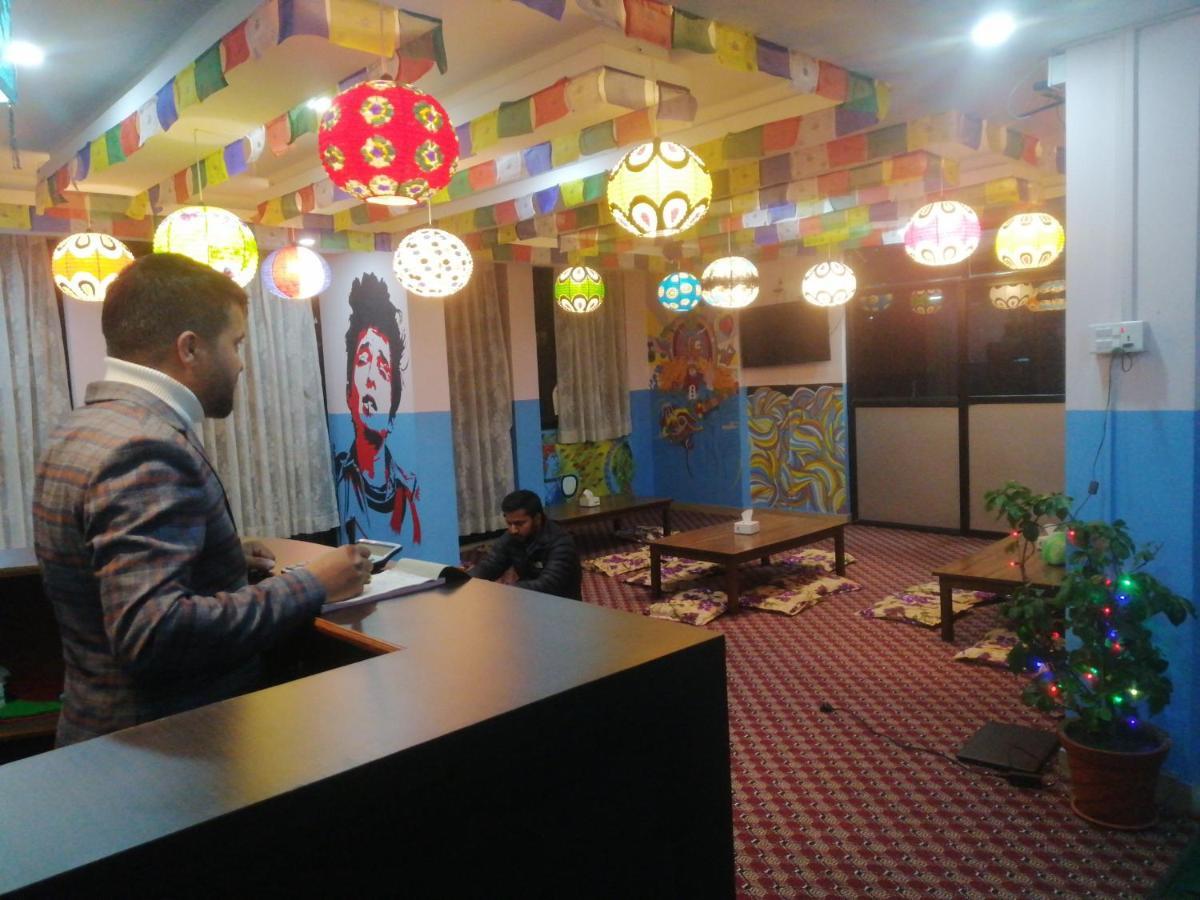 Hostel Famous House Katmandu Zewnętrze zdjęcie