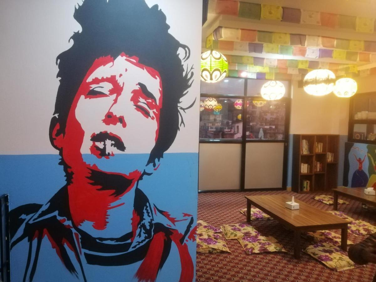 Hostel Famous House Katmandu Zewnętrze zdjęcie