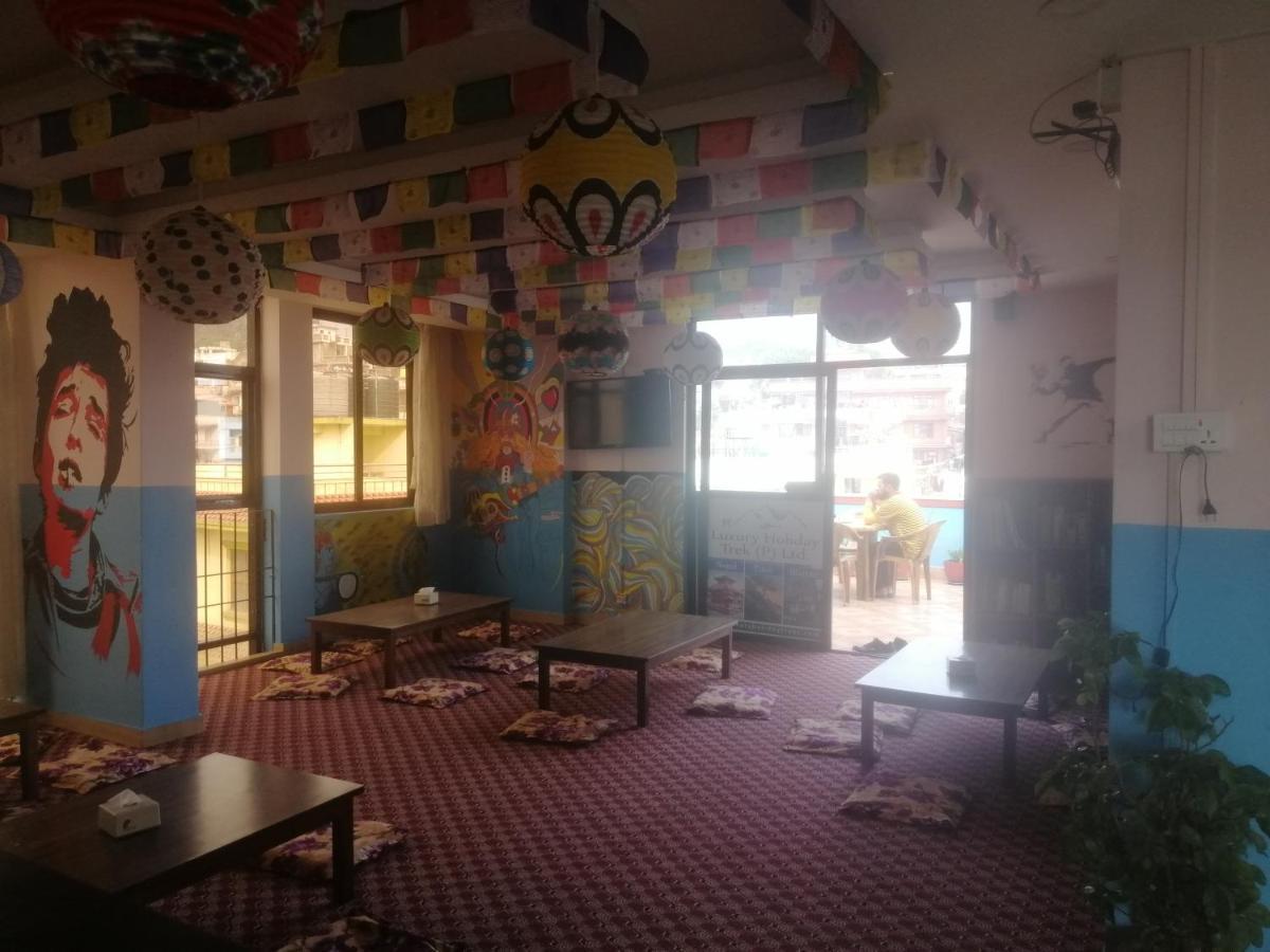 Hostel Famous House Katmandu Zewnętrze zdjęcie